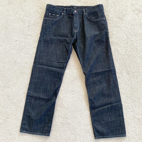 NEW Hugo Boss 38x30 Regular Fit Dark Wash Maine Jeans - Picture 2 of 10
